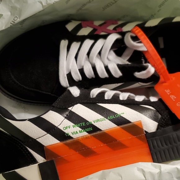 Off-White sneakers - Picture 13 of 16